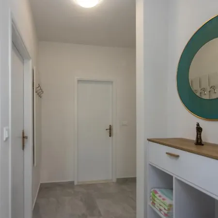 Oleander Apartment