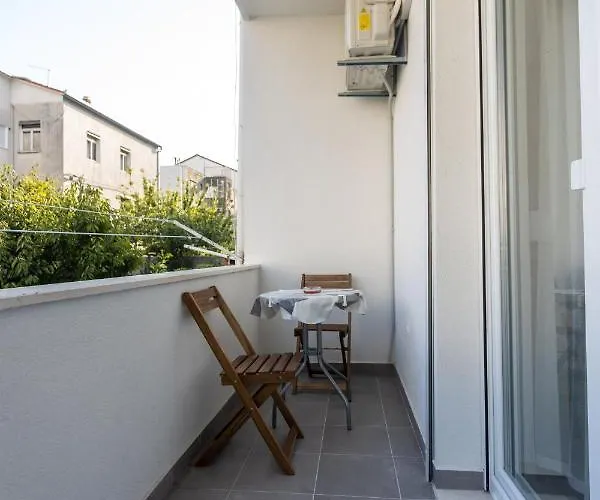 Oleander Διαμέρισμα Σπλιτ